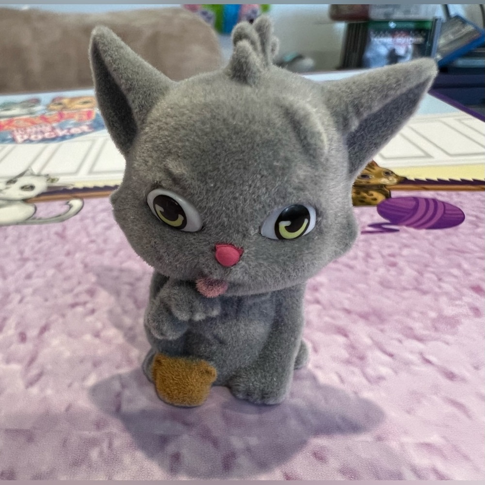 Kitty in my pocket collectible toys